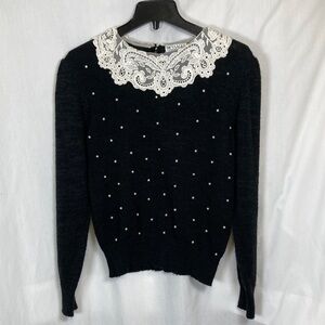 Vintage Black Sweater with Faux Pearl Accents and Delicate Lace Color Sz M